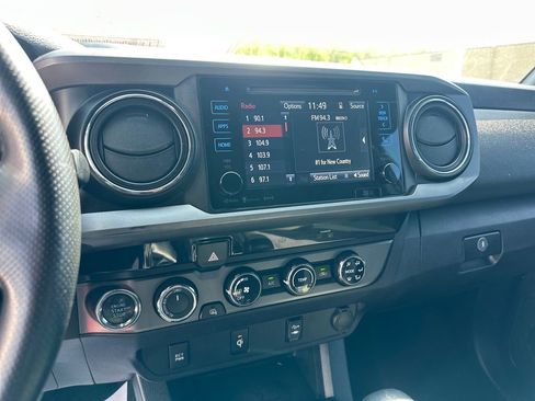 Used 2016 Toyota Tacoma TRD Sport w/ Towing Package image 21