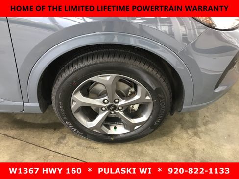 Used 2023 Ford Escape ST-Line w/ Tech Pack #1 AWD/4WD image 3