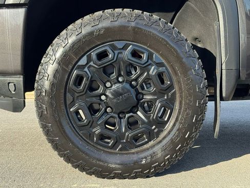 Used 2020 GMC Sierra 2500 Denali w/ Denali Ultimate Package image 9