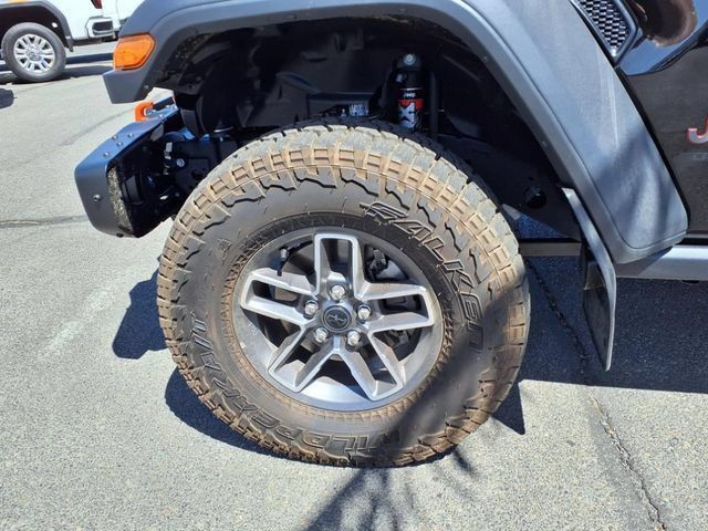 Used 2024 Jeep Gladiator Mojave w/ Steel Bumper Group AWD/4WD image 9