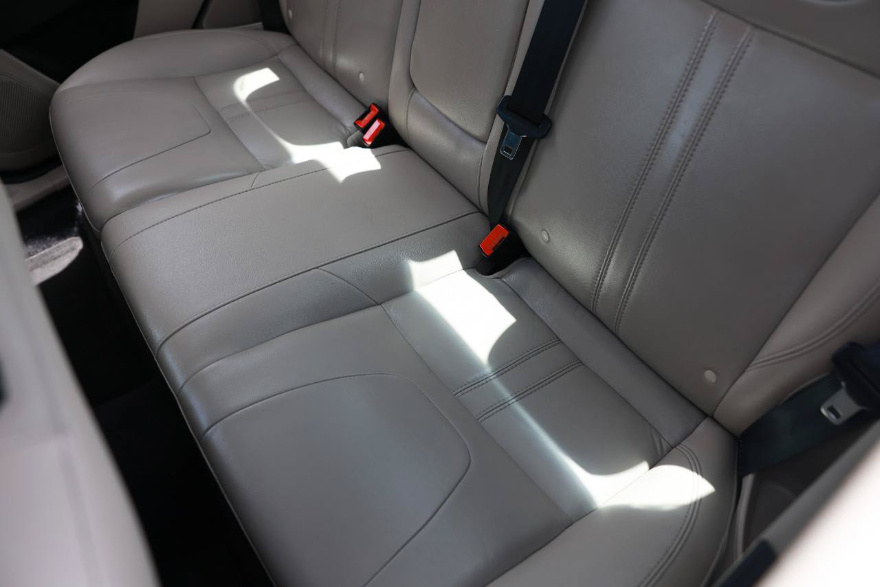 Used 2012 Ford Focus SEL FWD image 10