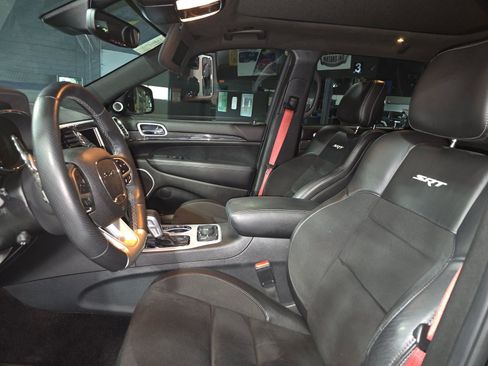 Used 2018 Jeep Grand Cherokee SRT AWD/4WD image 8
