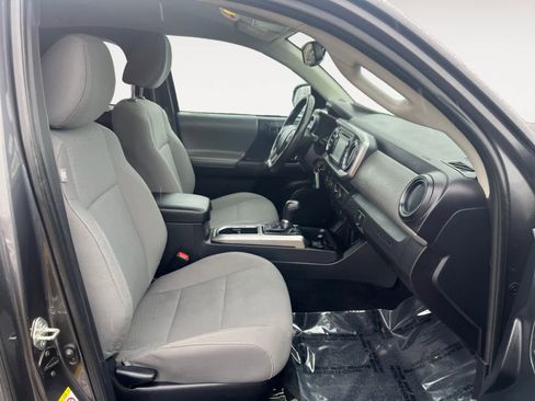 Used 2019 Toyota Tacoma SR5 image 15