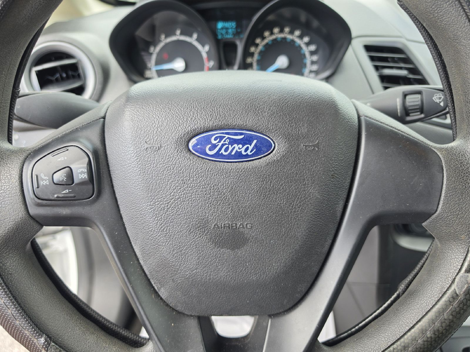 Used 2018 Ford Fiesta S FWD image 29