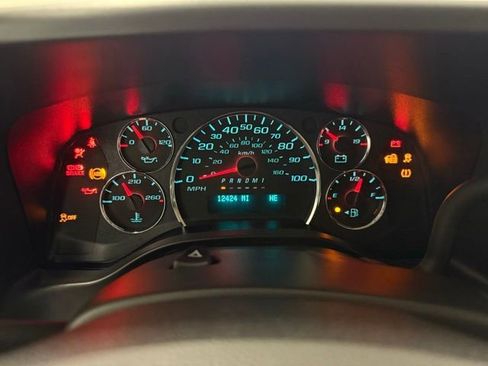 Used 2025 Chevrolet Express 3500 LS image 17
