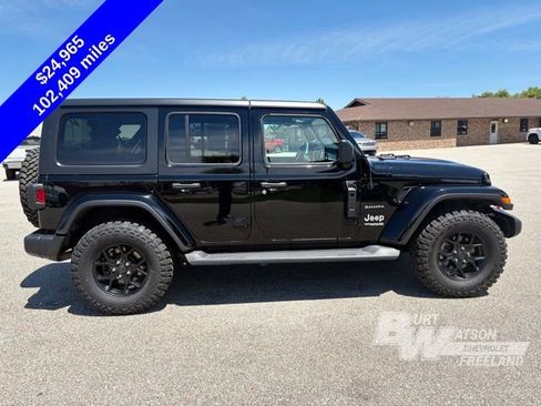 Used 2021 Jeep Wrangler Unlimited Sahara AWD/4WD image 7