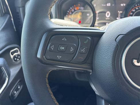 Used 2024 Jeep Wrangler Unlimited Sport AWD/4WD image 18