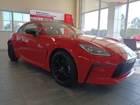 New 2026 Toyota GR86 Premium RWD image 1