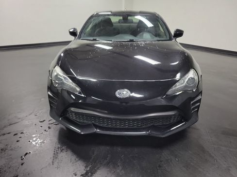Used 2020 Toyota 86 RWD image 2