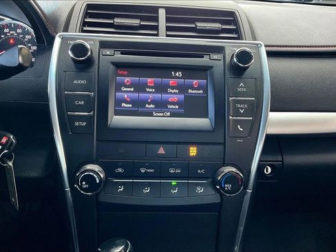 Used 2016 Toyota Camry SE image 14