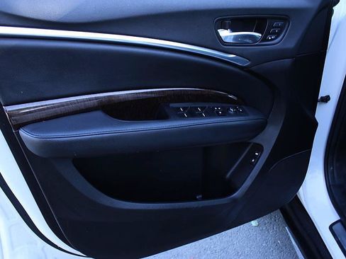 Used 2020 Acura MDX FWD image 9