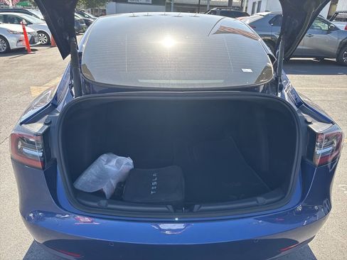 Used 2022 Tesla Model 3 Long Range AWD/4WD image 14
