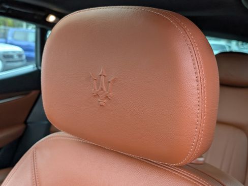 Used 2022 Maserati Levante GT AWD/4WD image 27