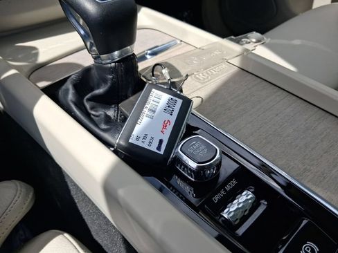Used 2020 Volvo XC60 T5 Inscription w/ Protection Package Premier FWD image 24