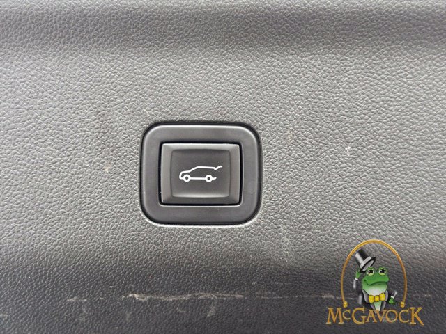 Used 2023 GMC Yukon Denali w/ Advanced Technology Package AWD/4WD image 33