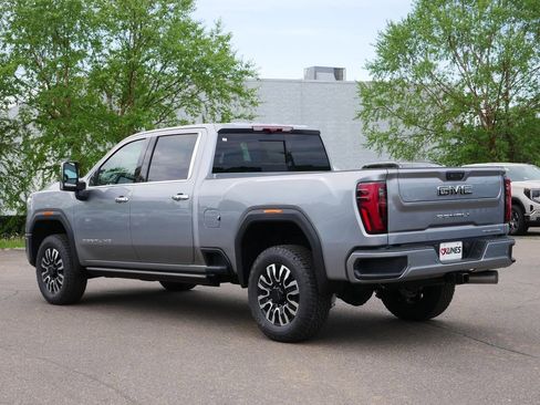 New 2026 GMC Sierra 3500 Denali Ultimate AWD/4WD image 3