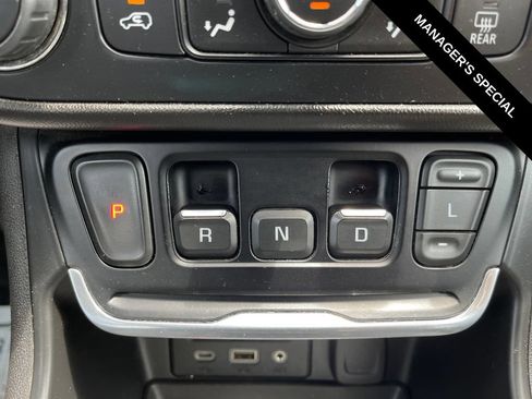 Used 2020 GMC Terrain SLT w/ Preferred Package AWD/4WD image 25