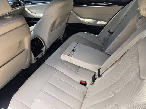 Used 2023 BMW 540i w/ Convenience Package RWD image 24