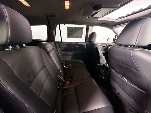 Used 2021 Honda Pilot Touring image 30