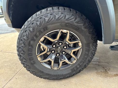 Certified 2025 Chevrolet Colorado ZR2 w/ Technology Package image 23