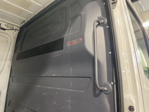 Used 2019 Mercedes-Benz Sprinter 144 image 17