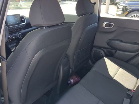 New 2026 Hyundai Venue SE image 18