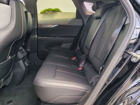 New 2026 Cadillac Optiq Luxury 1 image 27