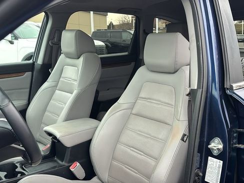 Used 2019 Honda CR-V Touring image 10