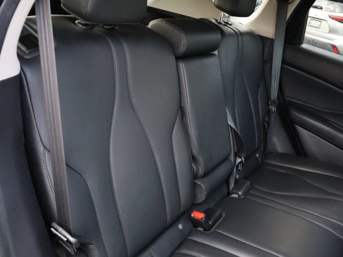 Used 2024 Acura RDX SH-AWD image 12