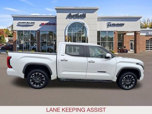 Used 2024 Toyota Tundra Limited AWD/4WD image 7