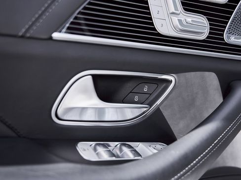 Used 2021 Mercedes-Benz Maybach GLS 600 4MATIC image 27