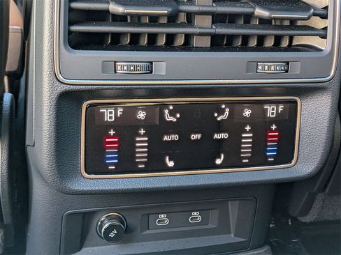 Used 2022 Audi RS Q8 image 30