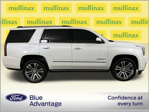Used 2020 GMC Yukon Denali w/ Denali Premium Package image 2