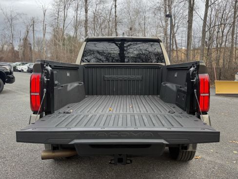 Used 2024 Toyota Tacoma TRD Sport image 30