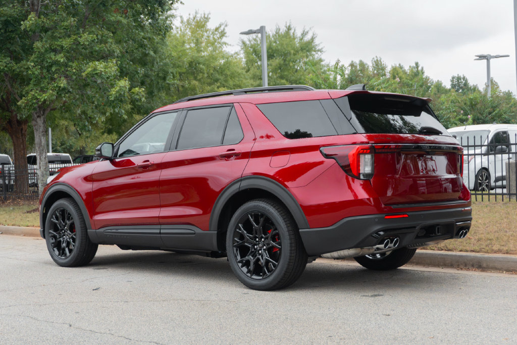New 2027 Ford Explorer ST w/ Sun And Sound Package RWD image 16