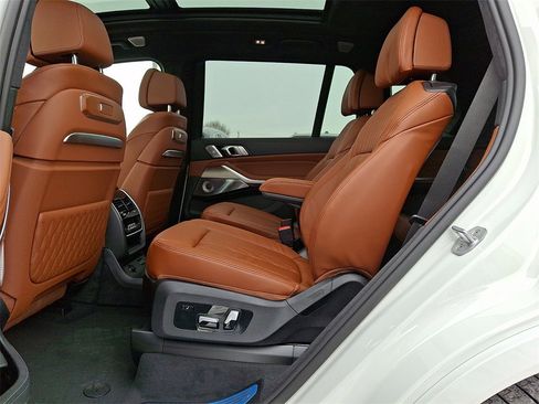 New 2026 BMW ALPINA XB7 image 9