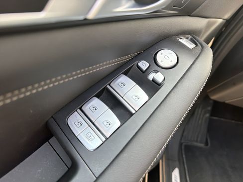 Used 2025 BMW X7 xDrive40i w/ Executive Package AWD/4WD image 8