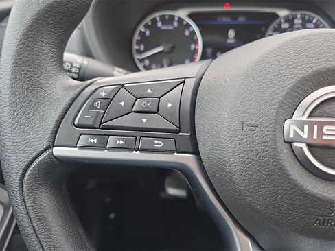 Used 2024 Nissan Sentra SV image 16