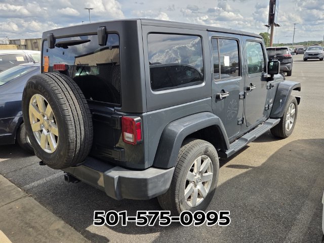 Used 2018 Jeep Wrangler Unlimited Sahara w/ Connectivity Group AWD/4WD image 4
