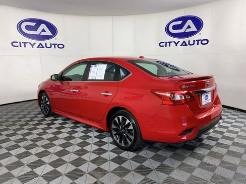 Used 2019 Nissan Sentra SR image 5