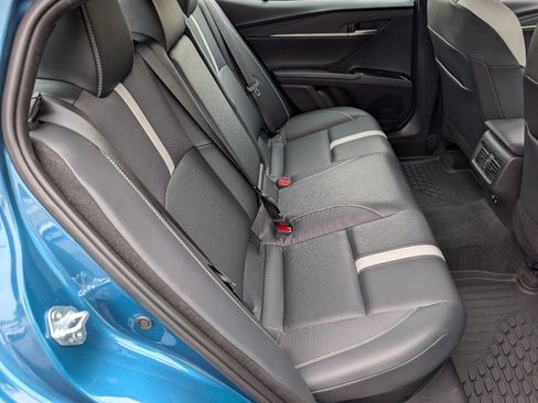 Used 2026 Toyota Camry SE w/ Convenience Package FWD image 5