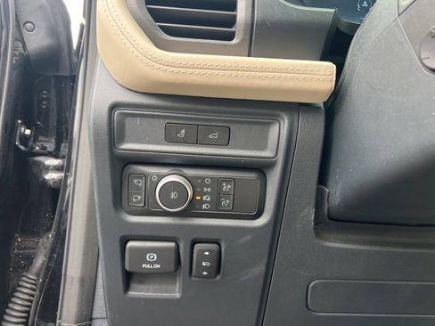 Used 2022 Ford Expedition Platinum image 24