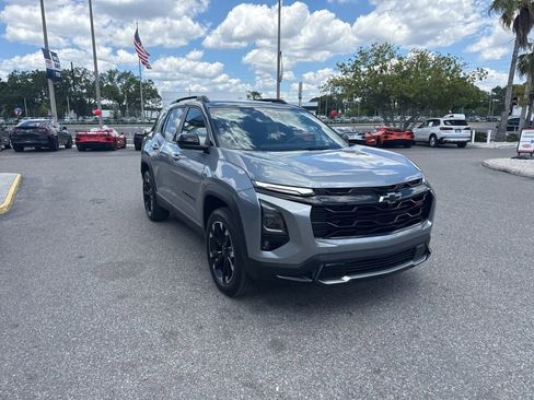 Used 2025 Chevrolet Equinox RS w/ Safety and Technology Package FWD image 4
