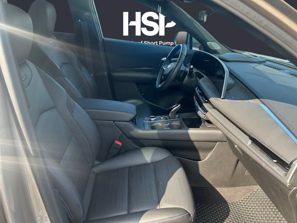 Used 2024 Cadillac XT4 Sport AWD/4WD image 15