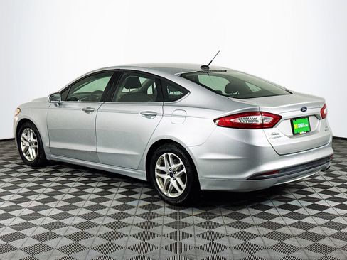 Used 2016 Ford Fusion SE image 6