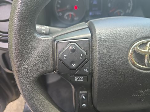 Used 2021 Toyota Tacoma SR AWD/4WD image 18