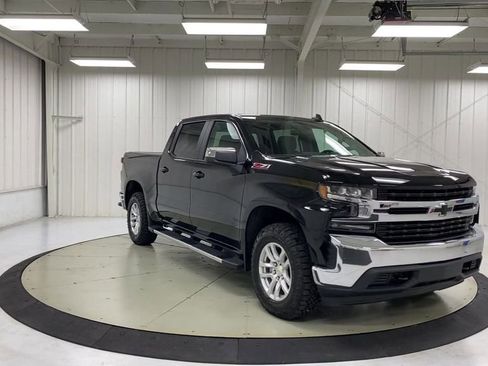 Used 2021 Chevrolet Silverado 1500 LT w/ Diesel Off-Road Package AWD/4WD image 2