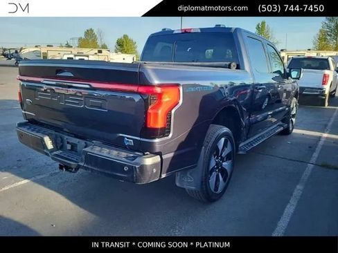 Used 2022 Ford F150 Lightning Platinum AWD/4WD image 4