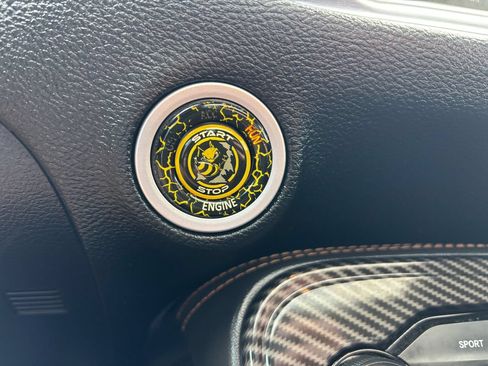 Used 2015 Dodge Challenger R/T Plus RWD image 29