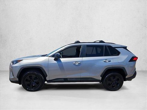 Used 2021 Toyota RAV4 LE w/ Carpet Mat Package (TMS) FWD image 9